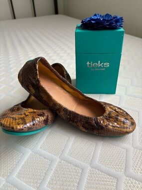 Tieks Brown Snakeskin-Print Ballet Flats with Teal Sole Accent